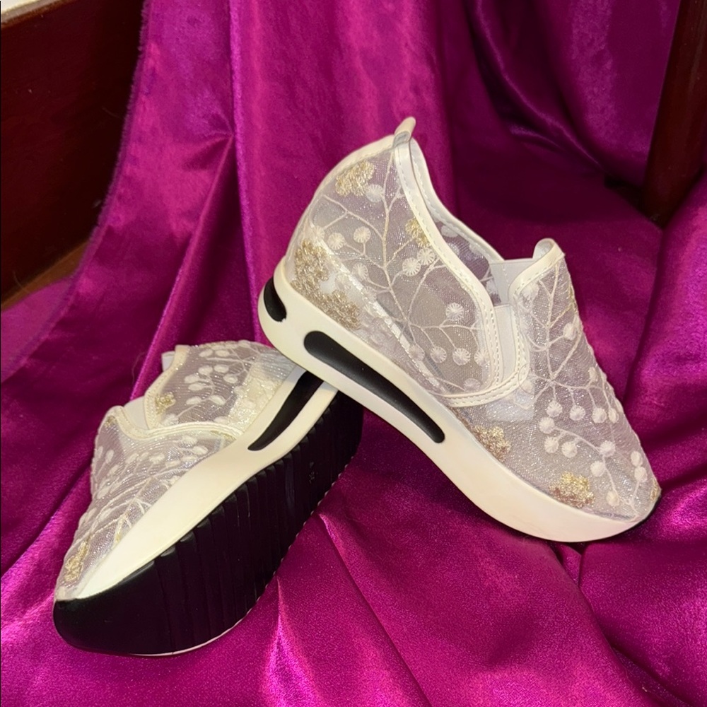 NEW size 38 Elegant White and Gold Women's Slip-On Shoes mesh and see-through